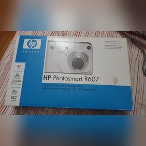 HP PhotoSmart R607 4.1MP Digital Camera (working)